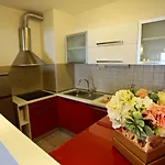 Lucita Apartment Split